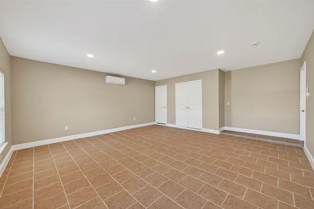 $2,500 | 3479 Rockrill Drive, Houston, TX 77045