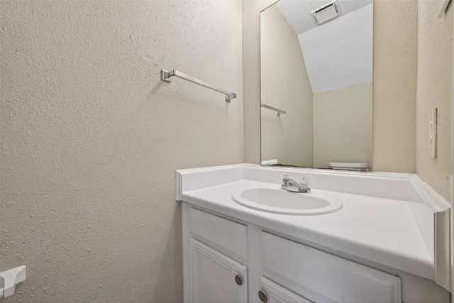 $2,500 | 3479 Rockrill Drive, Houston, TX 77045