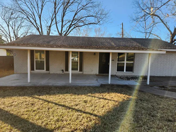 $2,600 | 3000 Ray Wood Drive, Austin, TX 78704