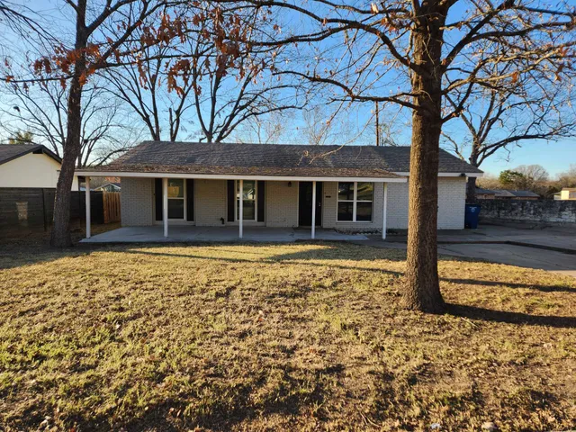 $2,700 | 3000 Ray Wood Drive, Austin, TX 78704