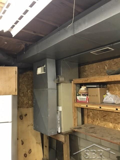 4954 Cole Road Saginaw, MI 48601 - Photo 26 of 28 31329496-25.JPG
