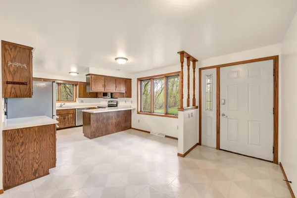 $450,000 | 2879 Lime Kiln Road, Green Bay, WI 54311