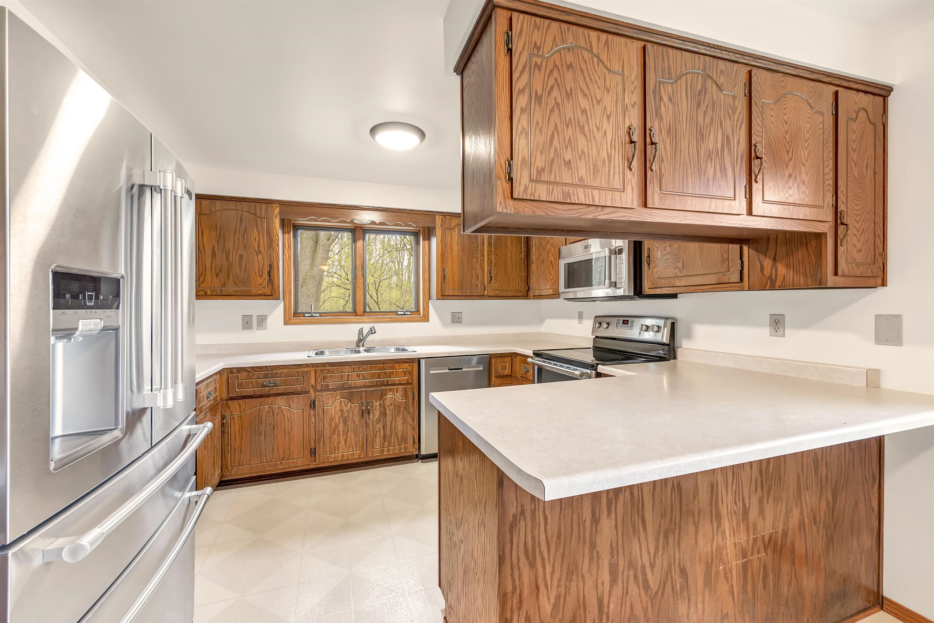 2879 Lime Kiln Road Green Bay, WI 54311 - Photo 16 of 55