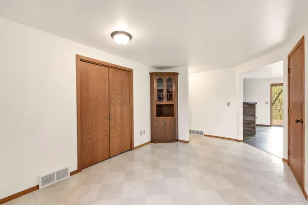 $450,000 | 2879 Lime Kiln Road, Green Bay, WI 54311