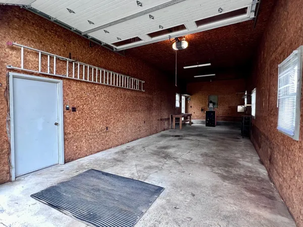 $450,000 | 2879 Lime Kiln Road, Green Bay, WI 54311