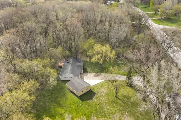 $450,000 | 2879 Lime Kiln Road, Green Bay, WI 54311