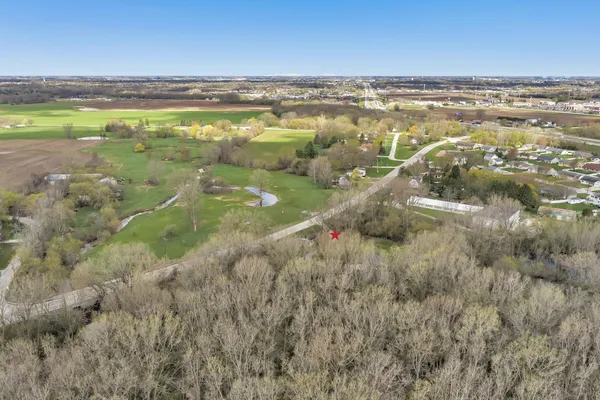 $450,000 | 2879 Lime Kiln Road, Green Bay, WI 54311