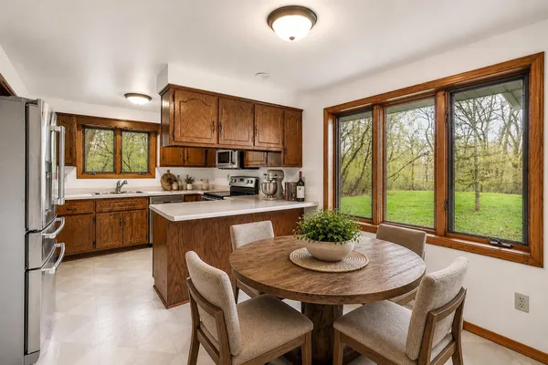 $450,000 | 2879 Lime Kiln Road, Green Bay, WI 54311