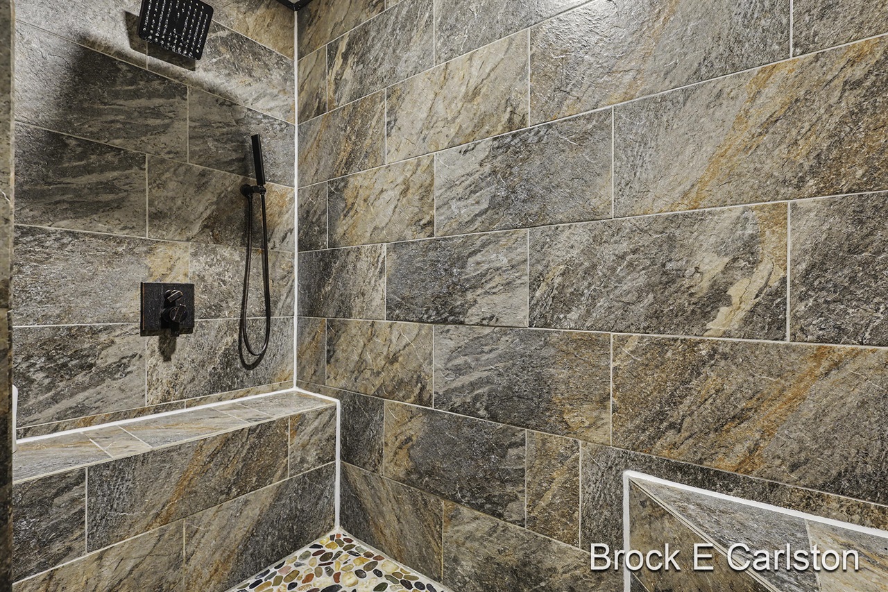 3233 Becker Road Muskegon, MI 49445 - Photo 18 of 55