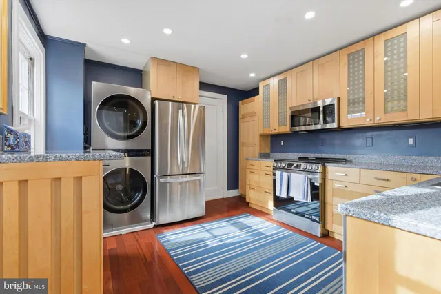 $2,300 | 230 Stony Run Lane, Unit 4F, Baltimore, MD 21210