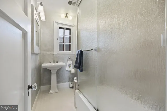 $2,300 | 230 Stony Run Lane, Unit 4F, Baltimore, MD 21210