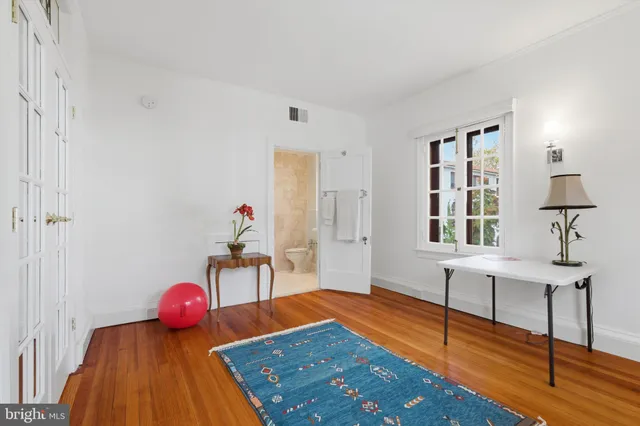 $2,300 | 230 Stony Run Lane, Unit 4F, Baltimore, MD 21210