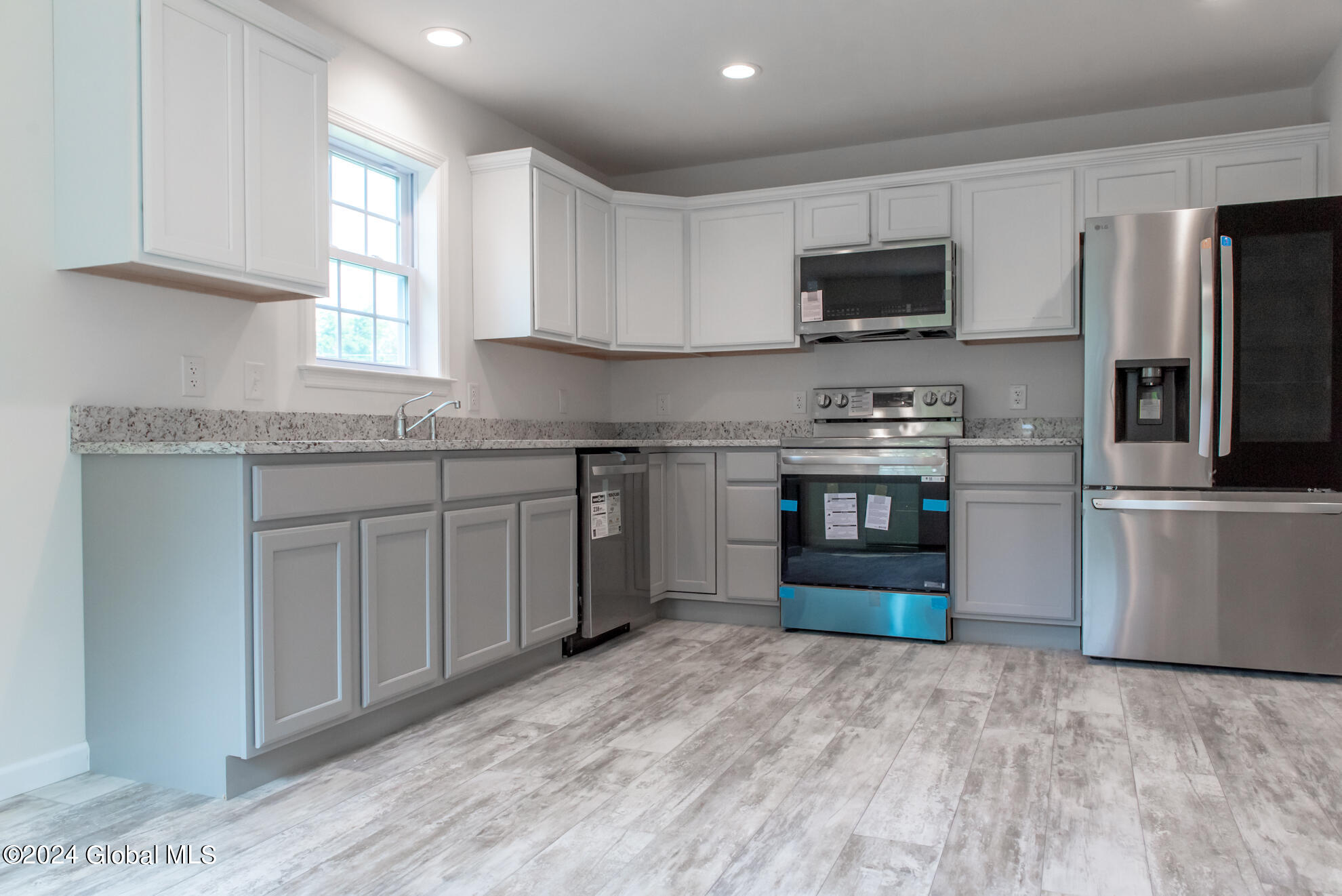 582 Boght Road Cohoes, NY 12047 - Photo 12 of 35 SLO_7452