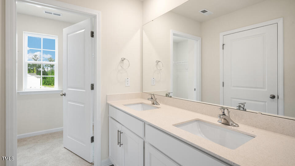 303 Galvin Rdg Run Sanford, NC 27330 - Photo 24 of 49 303-galvins-ridge-017