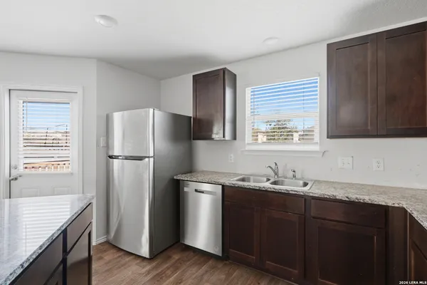 $1,900 | 926 Cozumel Emerald, San Antonio, TX 78253