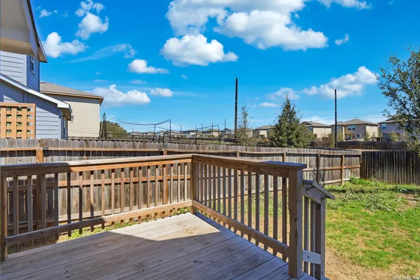 $1,900 | 926 Cozumel Emerald, San Antonio, TX 78253