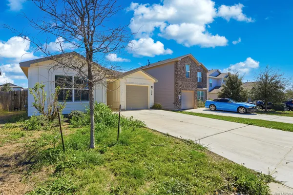 $1,900 | 926 Cozumel Emerald, San Antonio, TX 78253
