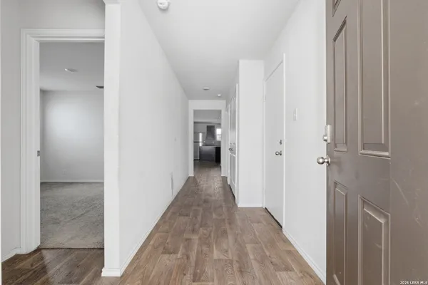 $1,900 | 926 Cozumel Emerald, San Antonio, TX 78253