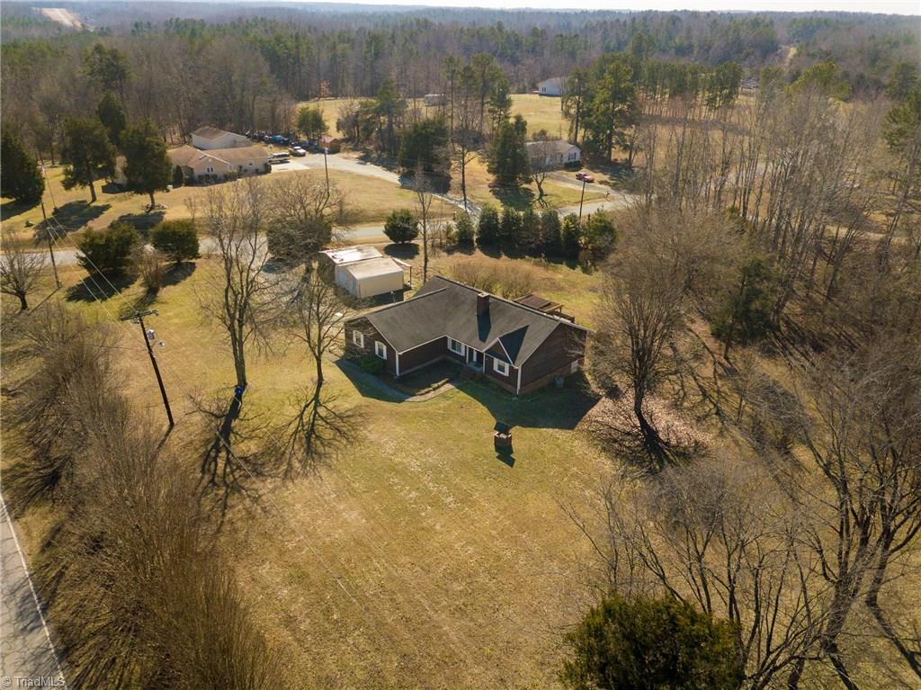 5736 Liberty Road Climax, NC 27233 - Photo 5 of 30 Gallery Image 5