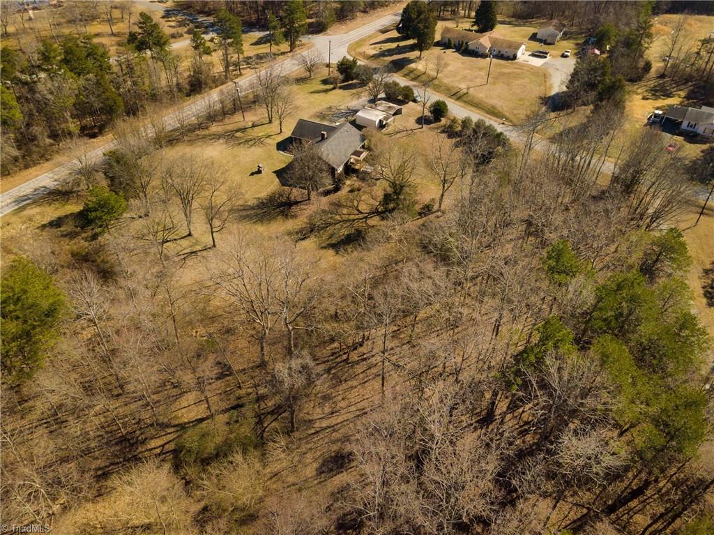 5736 Liberty Road Climax, NC 27233 - Photo 7 of 30 Gallery Image 7