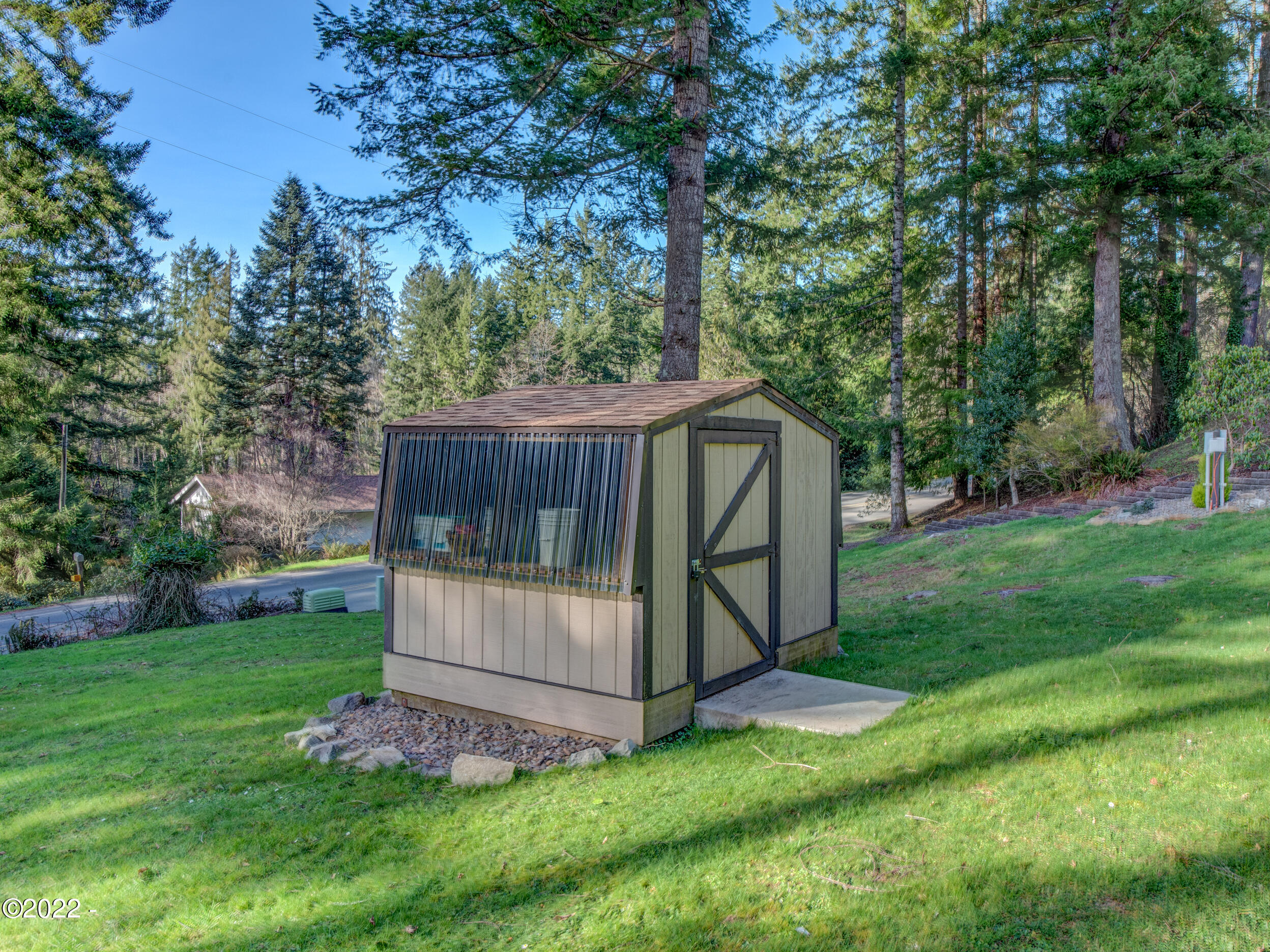 489 South Bay Road Toledo, OR 97391 - Photo 28 of 31 29