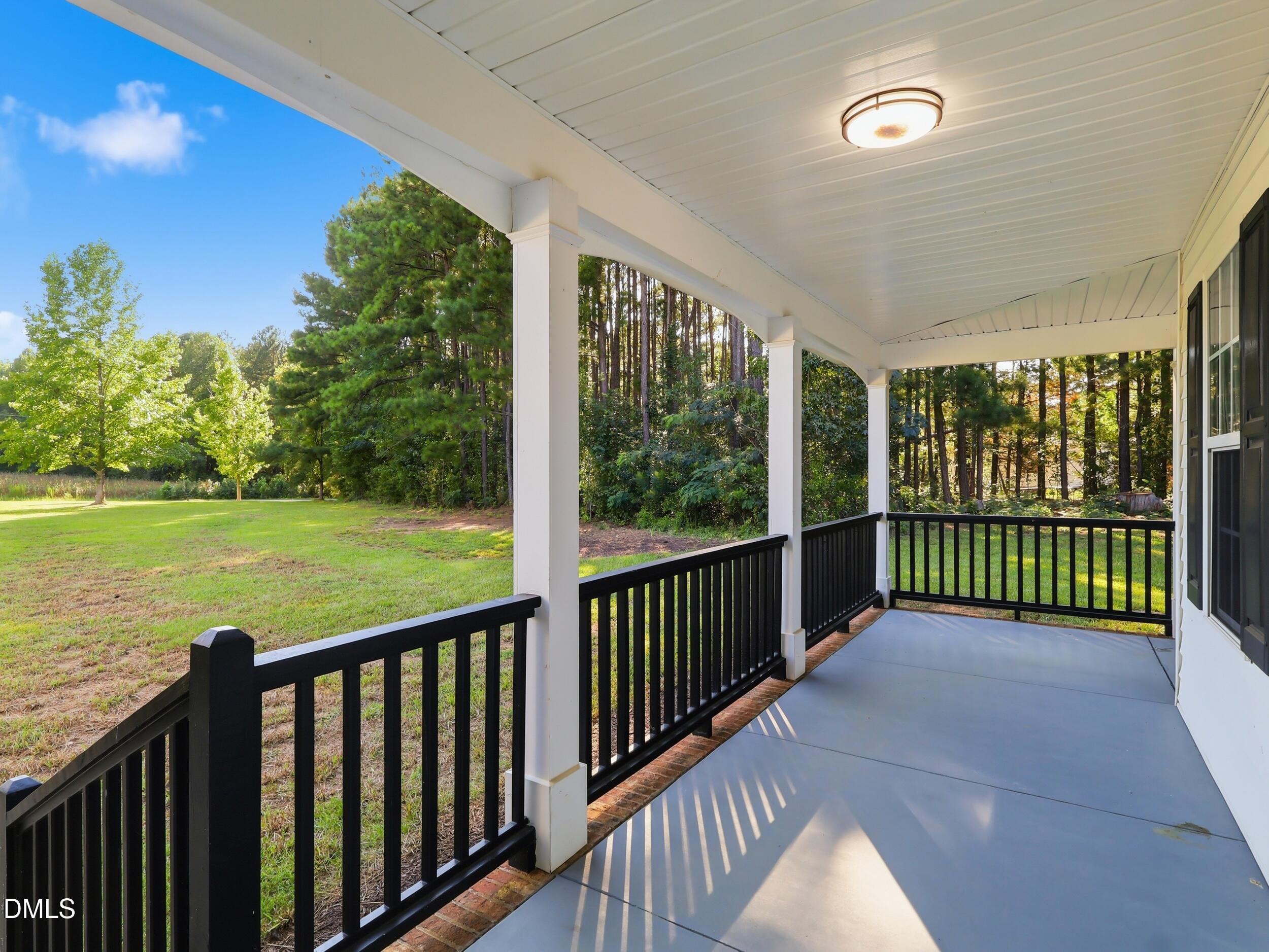 665 Lewis Road Zebulon, NC 27597 - Photo 4 of 33 6_img_0139