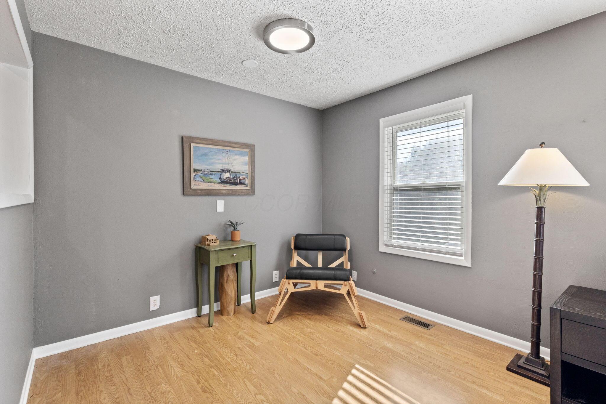 9520 Picway Road Lockbourne, OH 43137 - Photo 6 of 39 2025-10-28 9520 Picway Rd 25