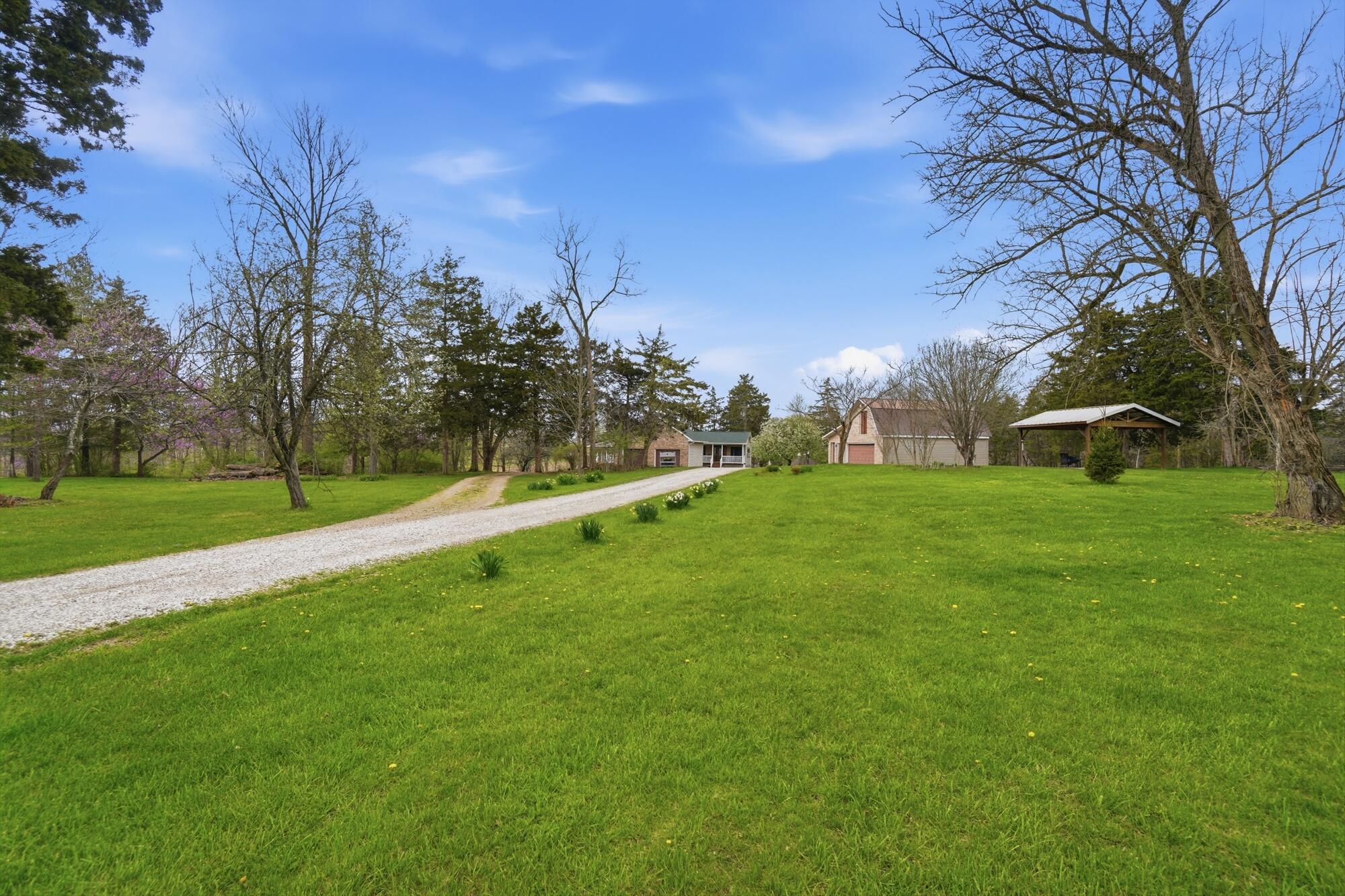 7553 Coffin Station Road Springfield, OH 45502 - Photo 7 of 94