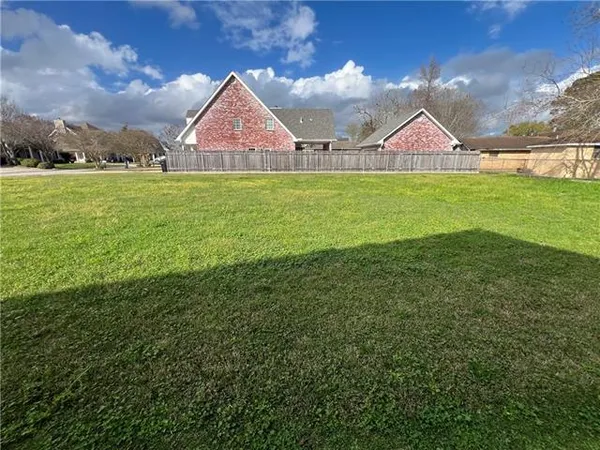 $99,000 | 2017 Aramis Drive, Meraux, LA 70075