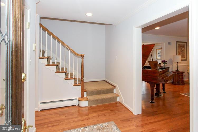 3207 Park View Road Chevy Chase, MD 20815 - Photo 3 of 30 Interior (General)