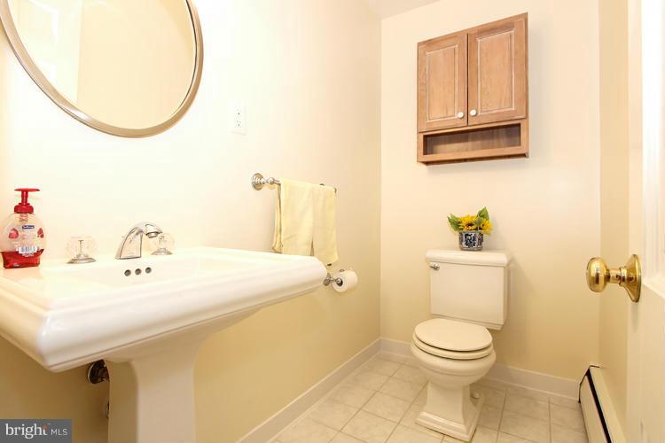 3207 Park View Road Chevy Chase, MD 20815 - Photo 4 of 30 Bath