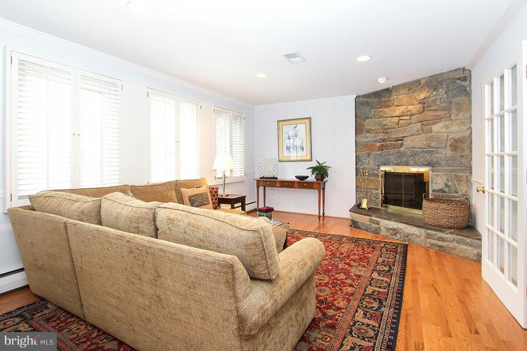 3207 Park View Road Chevy Chase, MD 20815 - Photo 8 of 30 Family Room