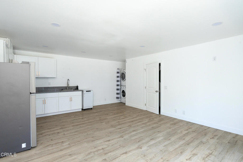 4578 Saviers Road Oxnard, CA 93033 - Photo 8 of 25