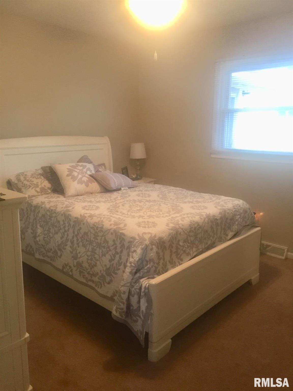 223 Oxford Road Springfield, IL 62704 - Photo 13 of 18