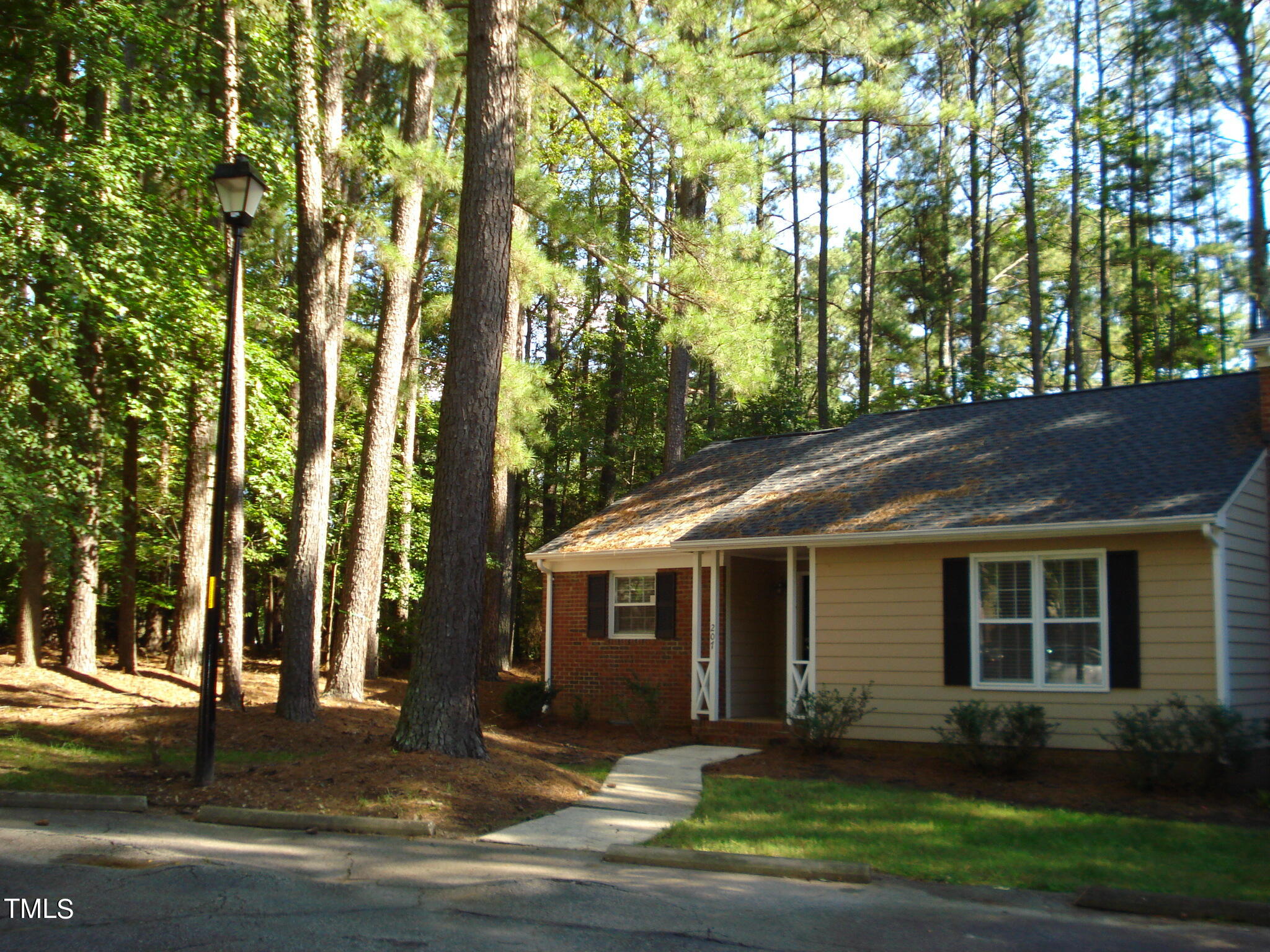 207 Wetherburn Lane Raleigh, NC 27615 - Photo 24 of 35 DSC08485