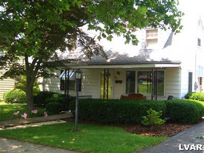 509 Magnolia Road Hellertown, PA 18055 - Photo 3 of 14 Gallery Image 3