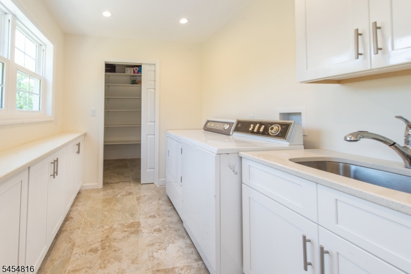 107 Spring Brook Road Morristown, NJ 07960 - Photo 12 of 19 Gallery Image 12