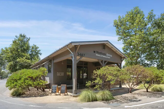 $3,995,000 | 3487 Alexander Valley Road, Geyserville, CA 95441