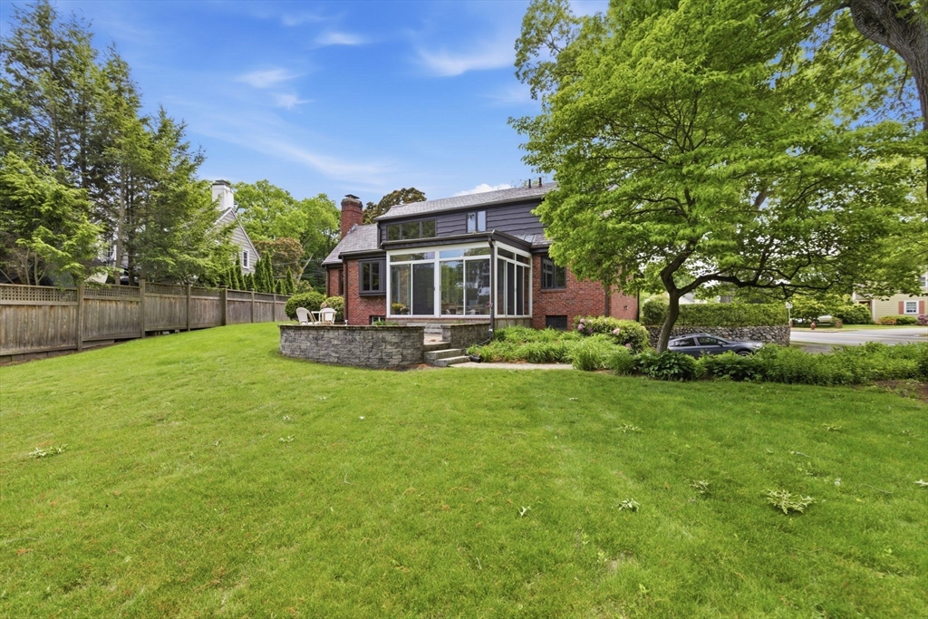 127 Larchmont Road Melrose, MA 02176 - Photo 37 of 42