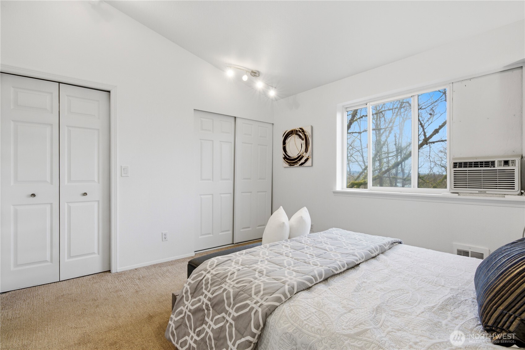 833 Southwest Sunset Boulevard, Unit J51 Renton, WA 98057 - Photo 11 of 28