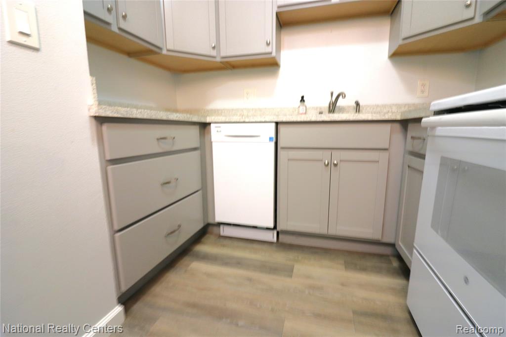 29201 Hayes Road, Unit G1 Warren, MI 48088 - Photo 14 of 37