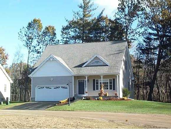 1 Carriage Road, Unit 20 Litchfield, NH 03052 - Photo 1 of 1