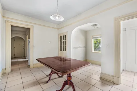 a view of a livingroom with furniture and window