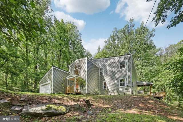 $499,900 | 28 Cliff Road, Front Royal, VA 22630