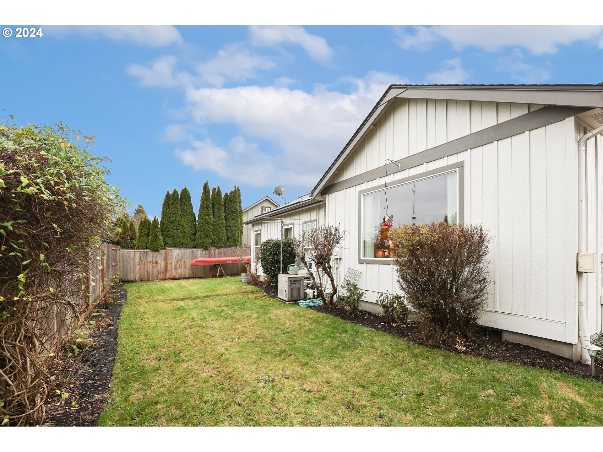 2917 Dry Creek Road Eugene, OR 97404 - Photo 32 of 41 Swimming Pool