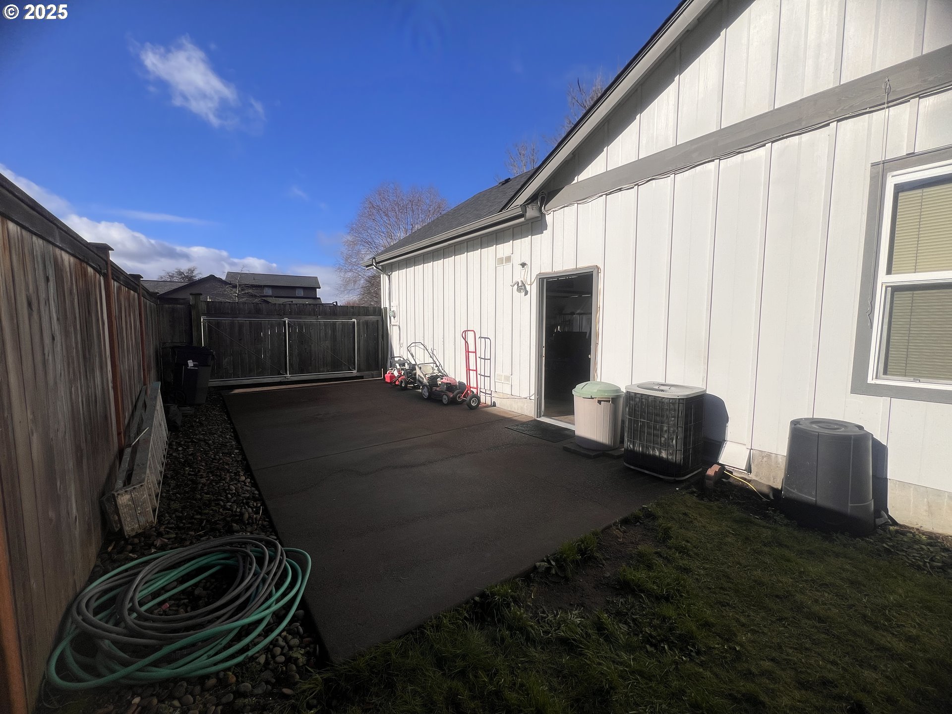 2917 Dry Creek Road Eugene, OR 97404 - Photo 34 of 41 Swimming Pool