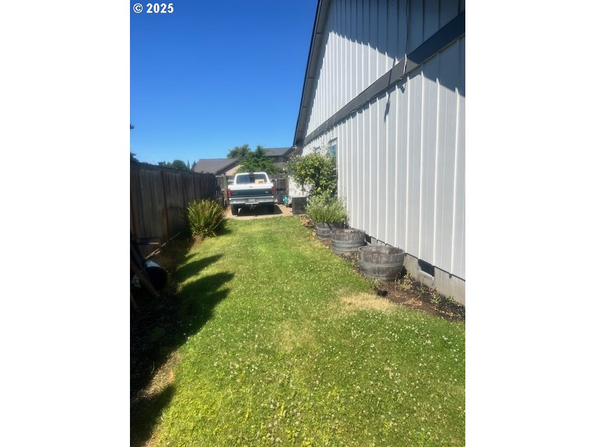2917 Dry Creek Road Eugene, OR 97404 - Photo 38 of 41 RV Parking