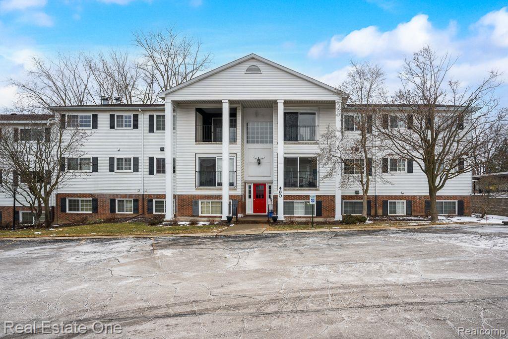480 Baldwin Avenue, Unit 28 Rochester, MI 48307 - Photo 1 of 15