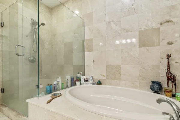 $419,000 | 1431 Riverplace Boulevard, Unit 1602, Jacksonville, FL 32207