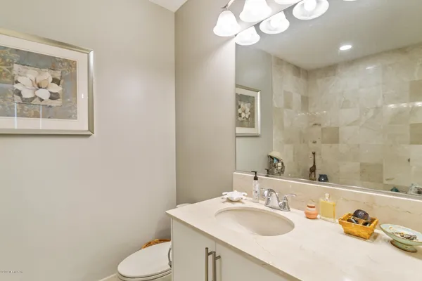 $419,000 | 1431 Riverplace Boulevard, Unit 1602, Jacksonville, FL 32207